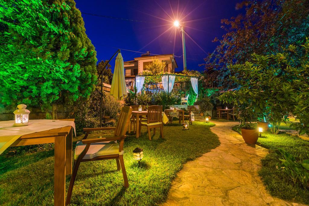Cunda Esen Hotel Айвалык Экстерьер фото