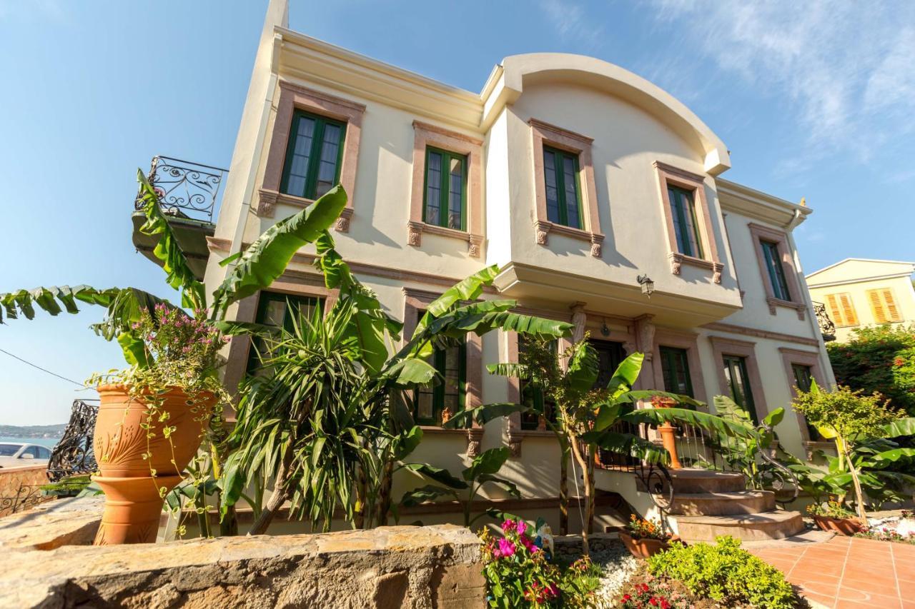 Cunda Esen Hotel Айвалык Экстерьер фото